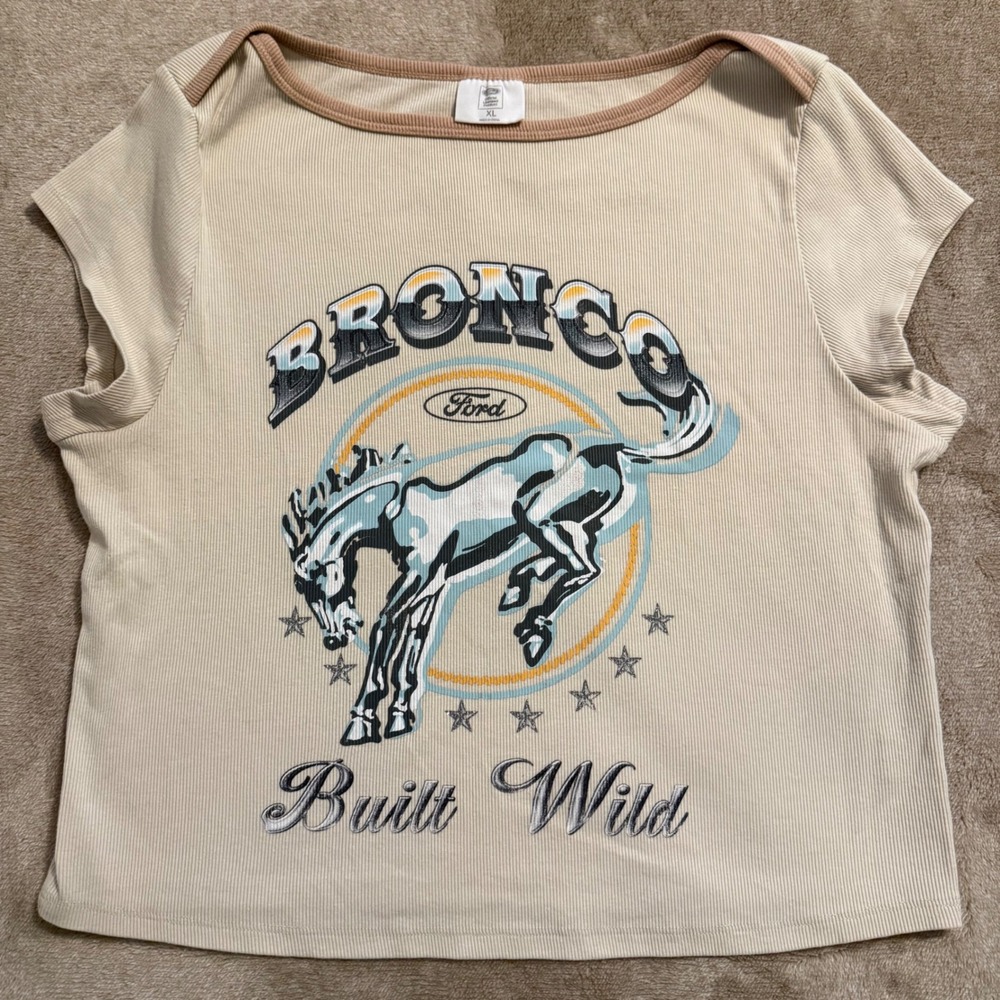 Grayson Threads Ford Bronco Built Wild Ribbed Graphic Tee Cream Tan XL